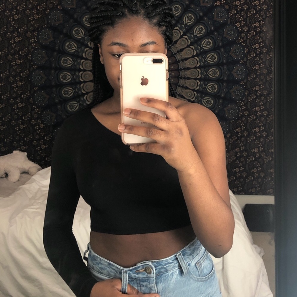 Black one shoulder long sleeve